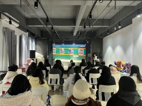 光影鑄魂，藝術凝心 藝術設計學院團委周末觀影暨文化藝術交流活動紀實